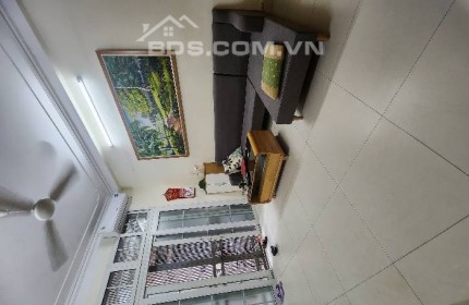 BÁN NHÀ BA ĐÌNH LÔ GÓC 3 THOÁNG 40M RA PHỐ Ô TÔ. DT 41m x 4 TẦNG x 3.9m. CHỈ 7Tỷ.